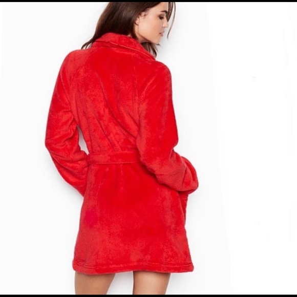 NEW Victoria’s Secret Robe - Picture 2 of 5
